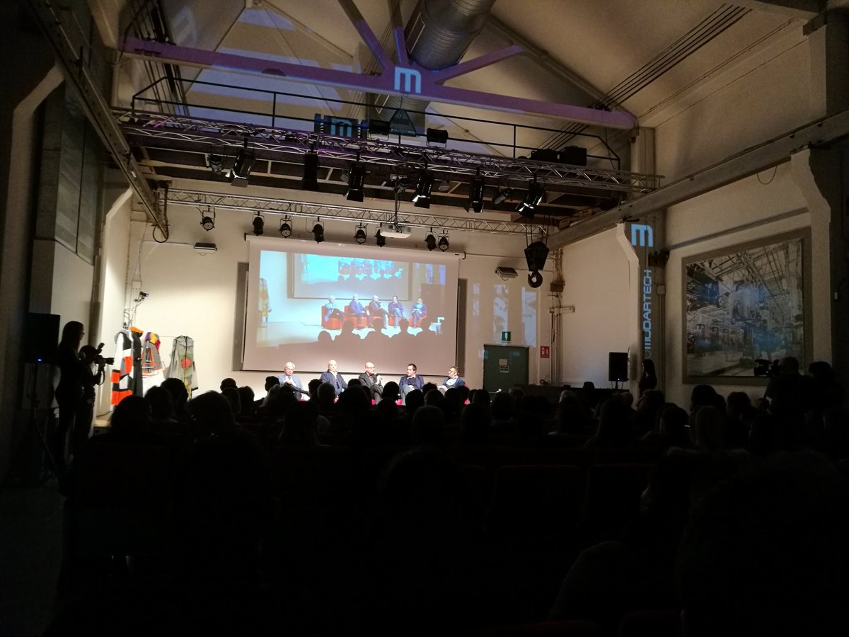Pontedera2020's tweet photo. Live dall'inaugurazione del nuovo anno accademico di @modartech 
Con il giornalista #Rai Franco Fatone
Complimenti a tutti
@Pontedera @alemodartech @SDominella https://t.co/UGogDwxAOC