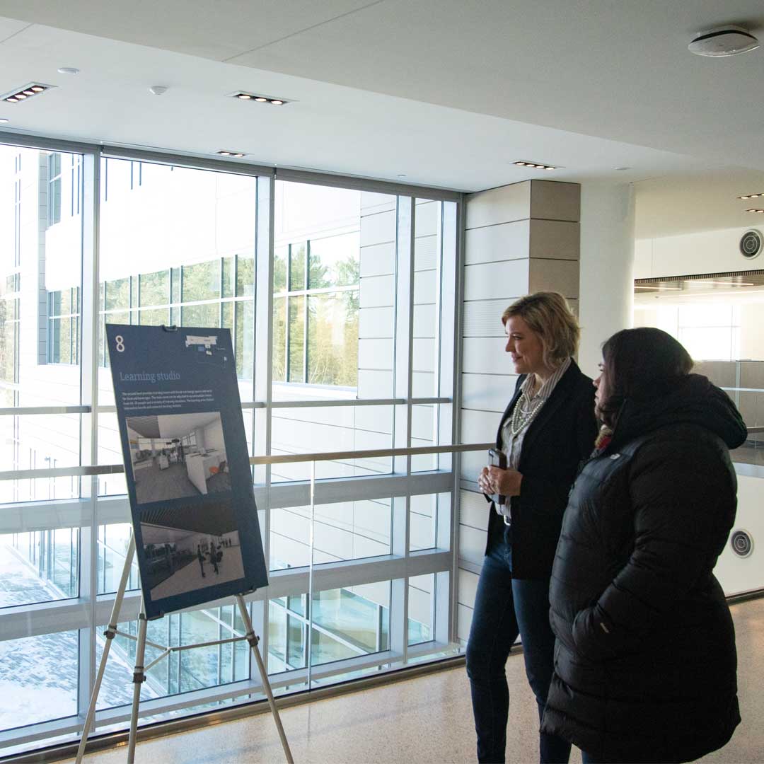 SentryInsurance's tweet photo. We believe a stimulating, high-tech environment helps our associates thrive, professionally and personally. This approach was on display during a public open house of our new Stevens Point office.
#SentryInsurance #NewBuilding #StevensPoint https://t.co/5Qbz9ntasE