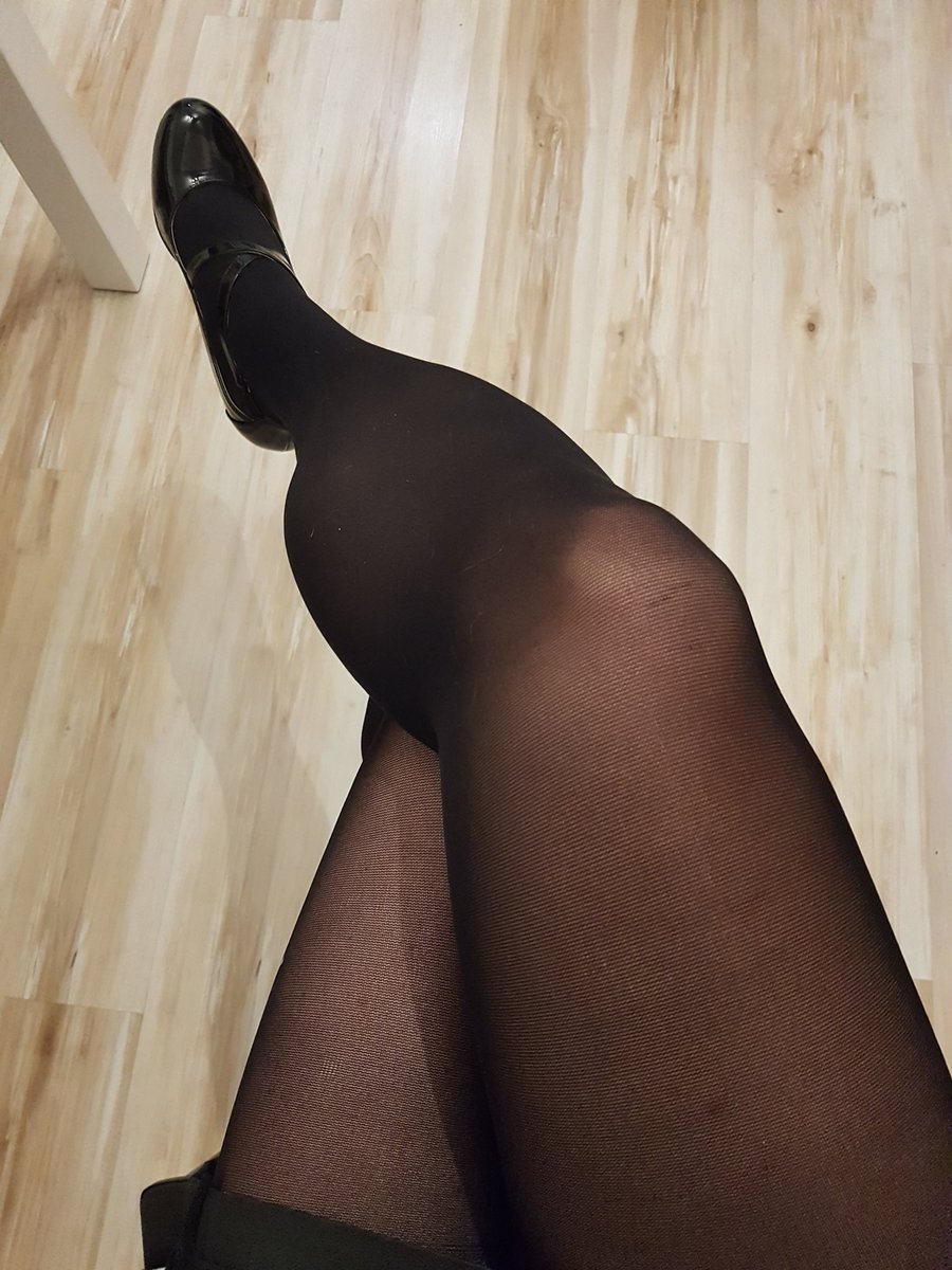Sad_Christelle's tweet photo. Now that my legs are fully shaved, I'm free to wear the shoes I really love ❤️
Sooo... #heels, #maryjanes, #boots or #thighhigh boots? I love them all 😍👠👢❤️
#chaussures #bottes #cuissardes #collants https://t.co/4Pa452OEp1