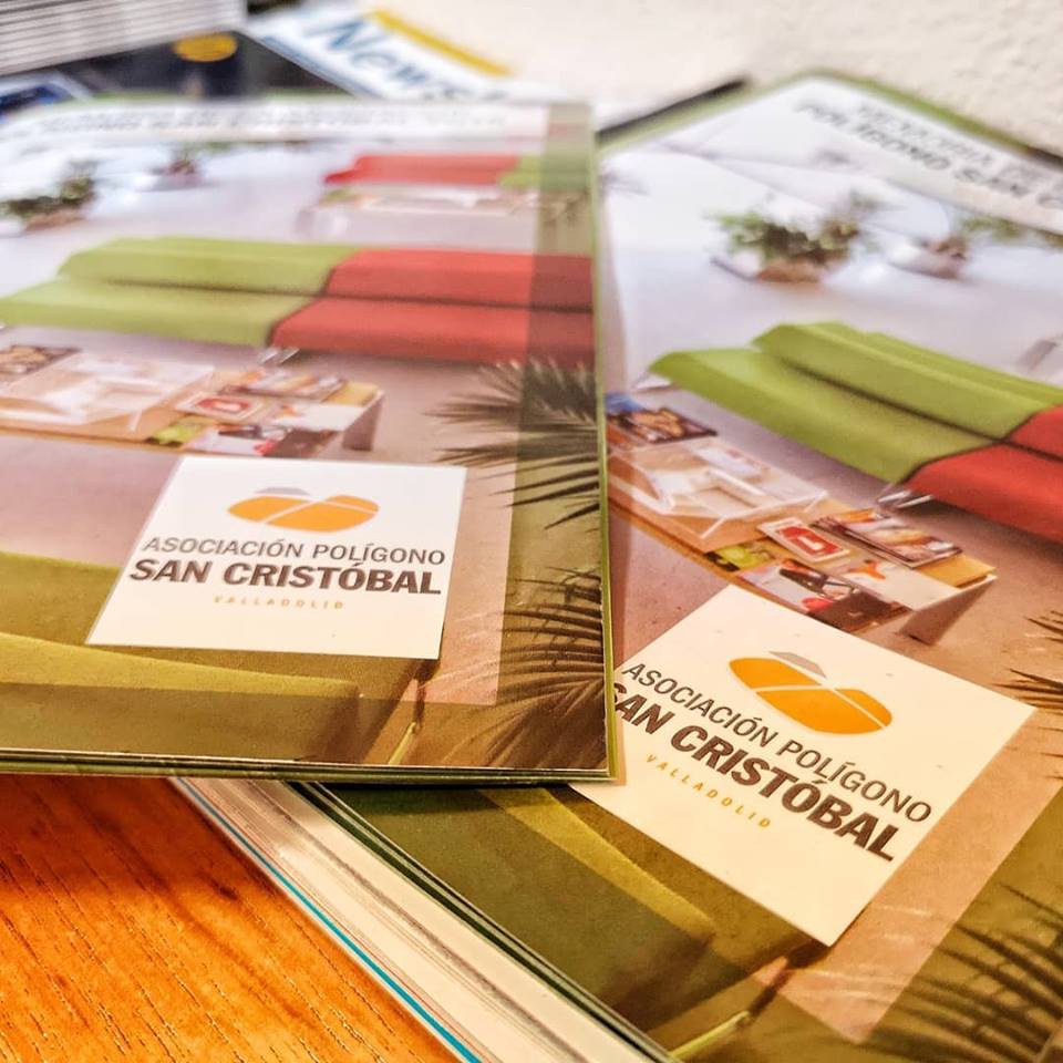 AMGInformatica's tweet image. ¡Estamos muy felices! 😃

La Asociacion Poligono de San Cristóbal nos ha hecho un hueco en su revista del año 2018.

¡No sabéis lo que nos alegra!

#revista #publicidad #poligono #sancristobal #empresas #valladolid #2018 #asociacion