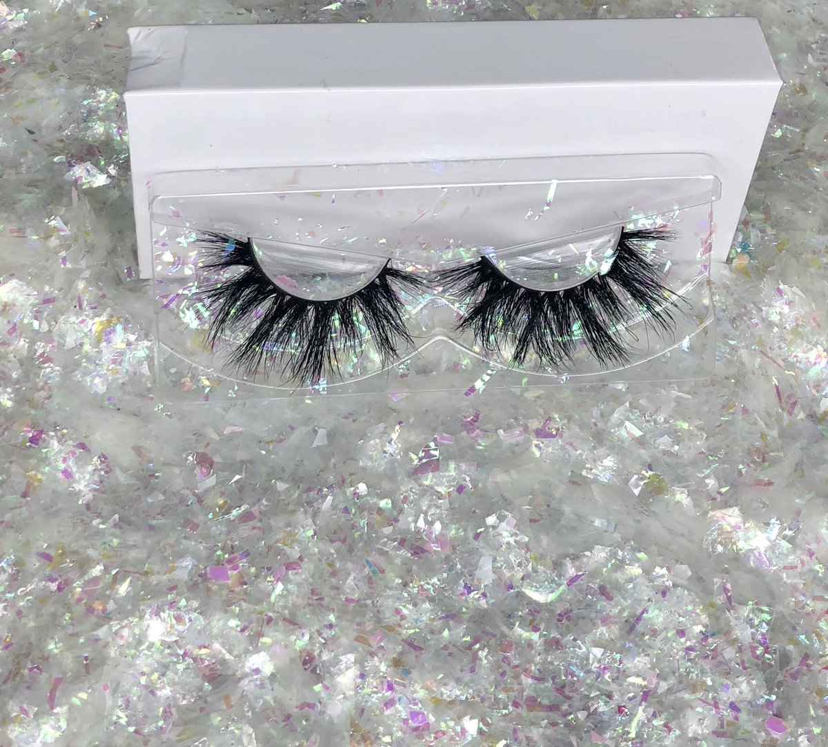butterflyblink1's tweet photo. Hey Beauties , #ButterflyBlinks has released 2 NEW LASH STYLES : Social Butterfly and Cocoon π¦ THESE LASHES ARE THE NEW 25MM LASHES AND THEY ARE ULTRA SEXY AND GLAM CHECK THEM OUT π THEY COULD BE YOURS ! Shop https://t.co/reb2UwSsD7 π¦ #minklashes https://t.co/hR3YDAVGQG