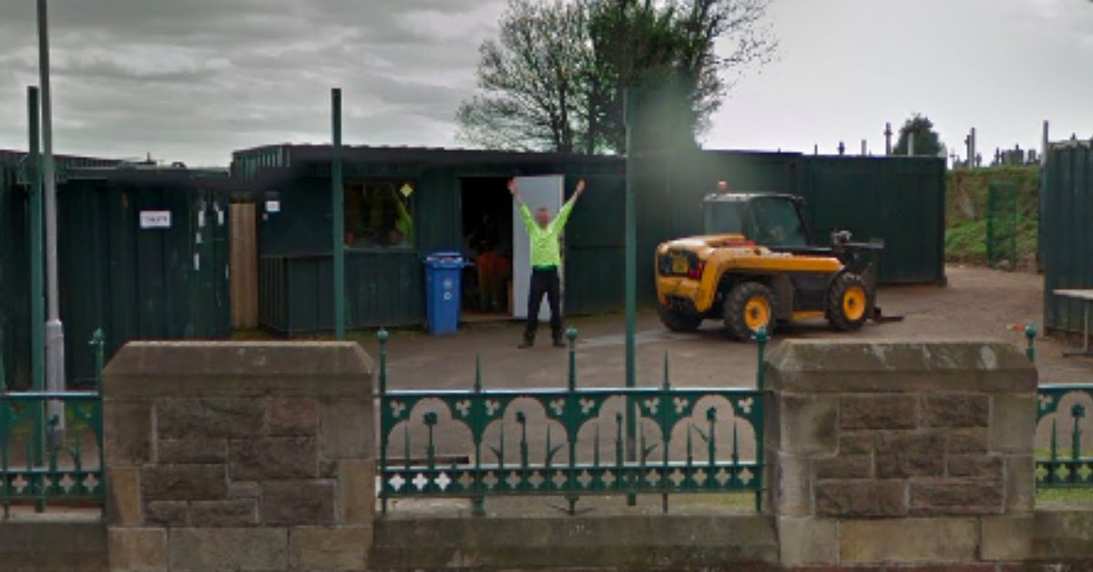 I've been spending more time than I care to admit travelling around west Belfast on Google Maps, looking for things / people / myself.Here's a lad working in Milltown Cemetery, April 2017.