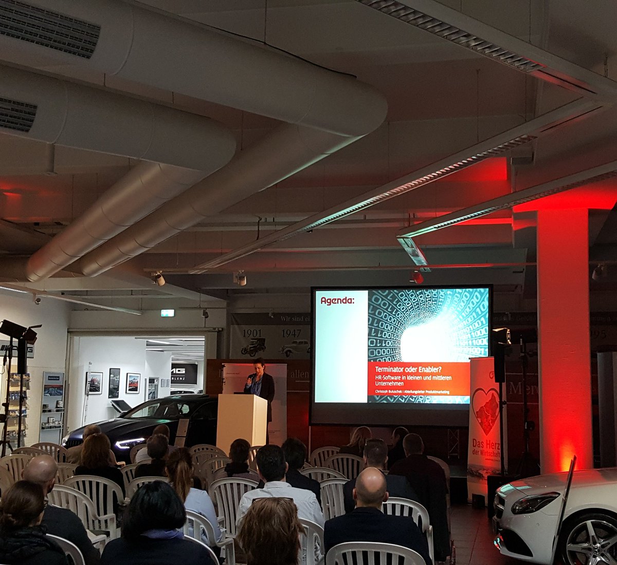 DigitalZBerlin's tweet photo. Gerade startet unsere Veranstaltungsseite _Personal digital - smarte Lösungen, starker Mittelstand mit dem @BVMWmittelrhein und @AgendaSoftware in #Koblenz. Welche Trends gibt es #2019 bei der digitalen Arbeit? Dieser Frage u.v.m. gehen wir nach #personal40 #HREvent #HR #KMU https://t.co/Cm3cjw2Pj6