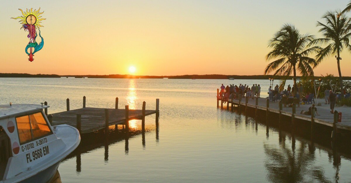 Just remember that the #baygrassbluegrassfestival takes place in #islamorada the heart of the #floridakeys in January. Let that sink in during the current arctic freeze. 🏝☀️🎻🍻