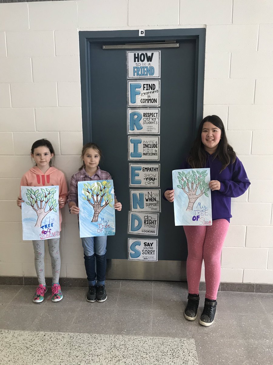 44Rigg's tweet photo. #BellLetsTaIkday @dsbn @QuakerRoadSch showing amazing #studentstrength & helping #endthestigma with their “trees of strength”. https://t.co/42FHmbF319