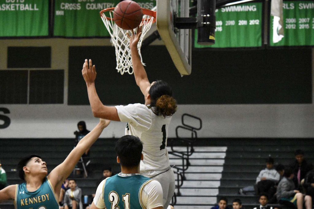 toddmalecki's tweet photo. 🏀TIME 2 SHOW OUT @ THE SHOWDOWN. JUST ADDED to 2019 Unsigned Senior Showdown Event participants: @chrissgarcia15 Tehachapi HS, 6'0 G Avg 13.7ppg, 4rebs, 2assts, 3.5steals Can shoot the ball. Tough. 2 year starting QB. Competitive. Strong as an ox. Conditioning? Juco perfect.💯👀 https://t.co/bw3wxfYcA1