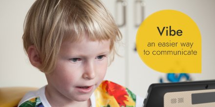 jabblacom's tweet image. We proudly present our newest communication device: the #Vibe. This lightweight combines a display in the front and back, offering a unique #AAC solution! Read more on ow.ly/WufJ30nvxrm