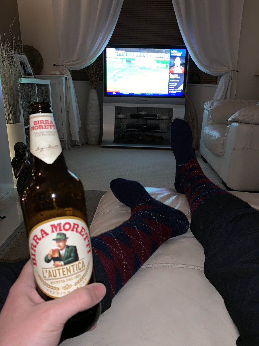 davidp0610's tweet photo. #socksoutwednesday @SockCouncil freezing today so had to be #ducksocks any more like this in the pipeline R? 🤞 https://t.co/XhrZh0kLNh