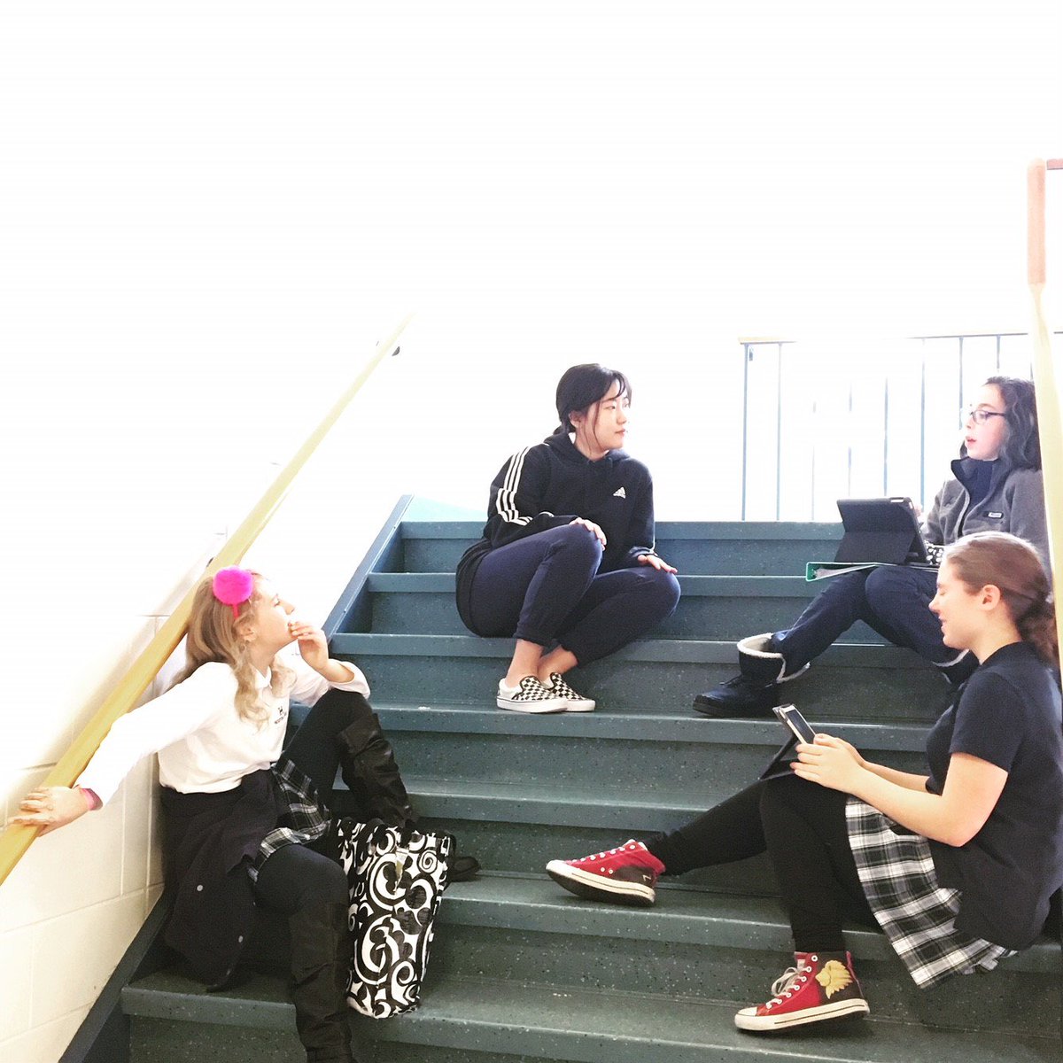 HoltonArms's tweet image. We’re thrilled to host students from 3 schools in China this week! Today in Middle School Chinese classes, students enjoyed interviewing one another in English and Chinese. Tomorrow, our guests will discuss Lunar New Year with LS. #nihao #globaleducation #learningfromoneanother