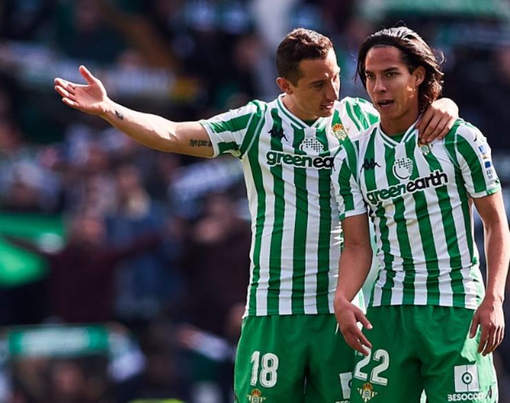 TabascoHOY's tweet image. #OrgulloChoco
Por primera vez @DiegoLainez10 y @AGuardado18 jugarán juntos como titulares en la #CopaDelRey, a minutos de iniciar el partido entre el @RealBetis vs @RCDEspanyol. Manden sus buenas vibras al tabasqueño 🙌🏽