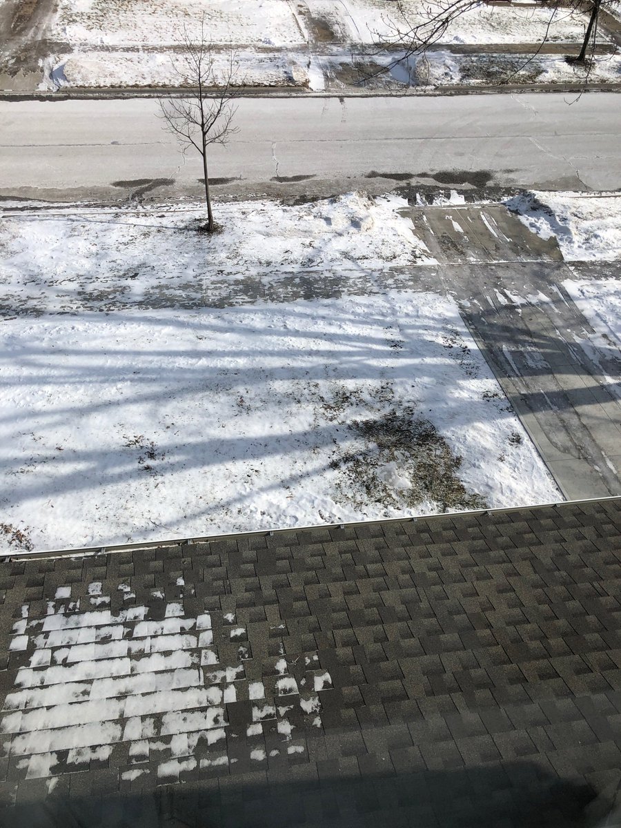 enriquez's tweet photo. Ice skating is now open at my sidewalk/driveway. $5 https://t.co/NnSiG6u0Lb