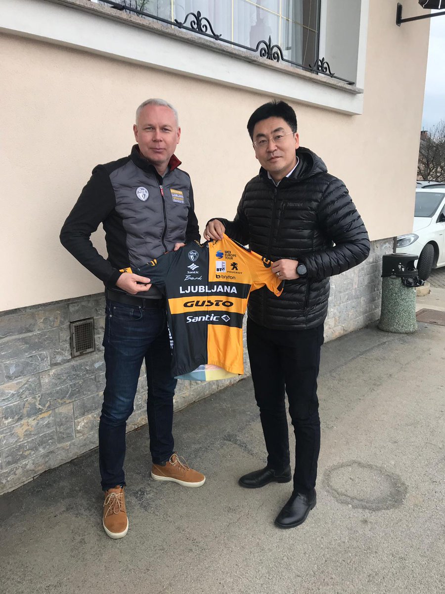 Owner of @santic_cycling Mr. Fred Hou visited @igslovenia and admitted: It's a fantastic area for holidays. I will certainly recommend it to more friends in Asia.' More about his visit tomorrow in an interview. #ifeelslovenia @visitljubljana @GustoJapan @BerkComposites