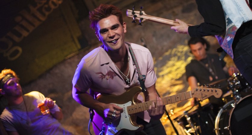 DailyHiveVan's tweet image. .@kj_apa and #Riverdale co-star debuts a new band at a secret #Vancouver show 🎸👏 ow.ly/Eyqp30nw1eZ