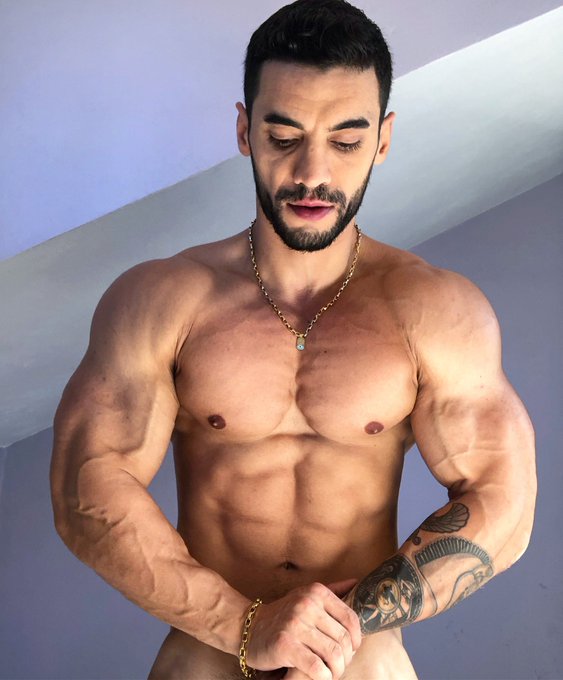 What comes Easy , WONT LAST ... 💪🏼 .. چیزی که آسان به دست بیاد ٫ زیاد ماندگار نیست 💪🏼 ... تکبیر 😂😂😂 <a href="/tag/muscle"class="tags"><span>#muscle</span></a><a href="/tag/comingsoon"class="tags"><span>#comingsoon</span></a><a href="/tag/tattoo"class="tags"><span>#tattoo</span></a><a href="/tag/underwearmodel"class="tags"><span>#underwearmodel</span></a><a href="/tag/hardwork"class="tags"><span>#hardwork</span></a>