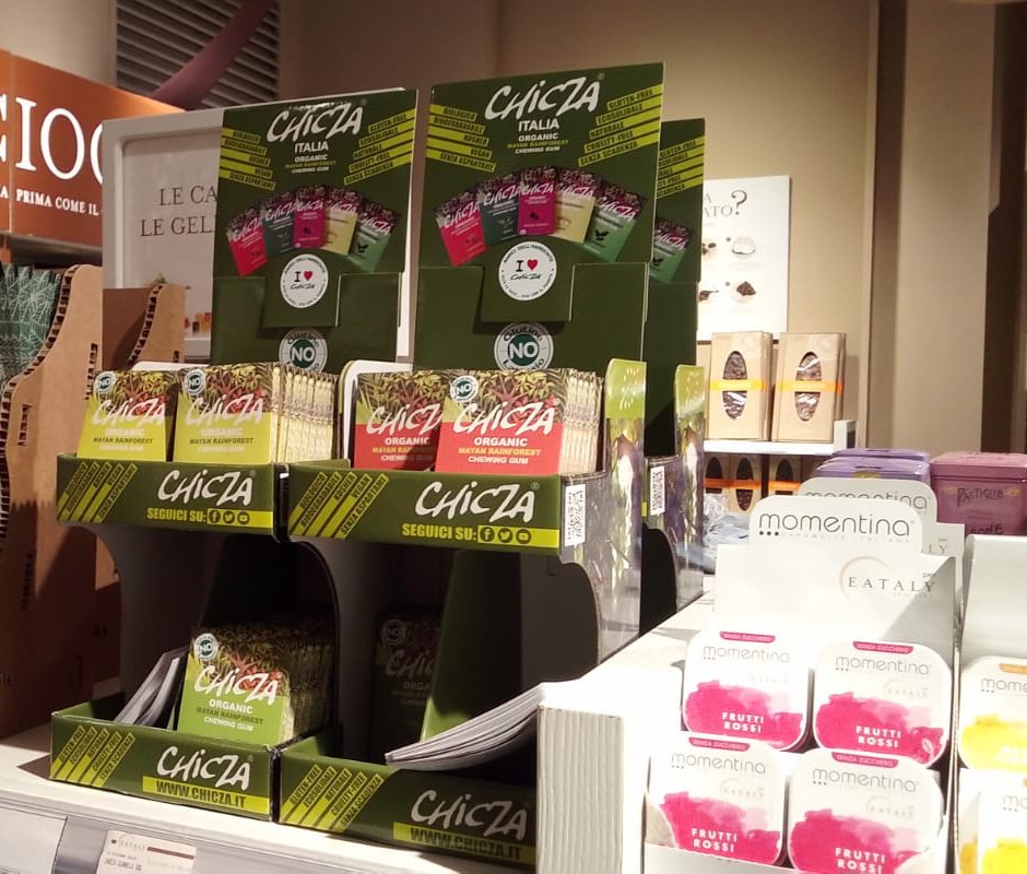 ChiczaItalia's tweet photo. 🇮🇹 E da @eatalyroma è tutto..a Voi la linea‼️Scopri di più su https://t.co/5MgJOlUSG1 😎 #eataly #eatalyroma #roma #alticibi #gourmet #cibogourmet #altaqualità #chicza #chewinggum #gomma #gommadamasticare #biologica #biodegradabile #vegan #kosher #noglutine #nolattosio https://t.co/9z4YXVlOB2