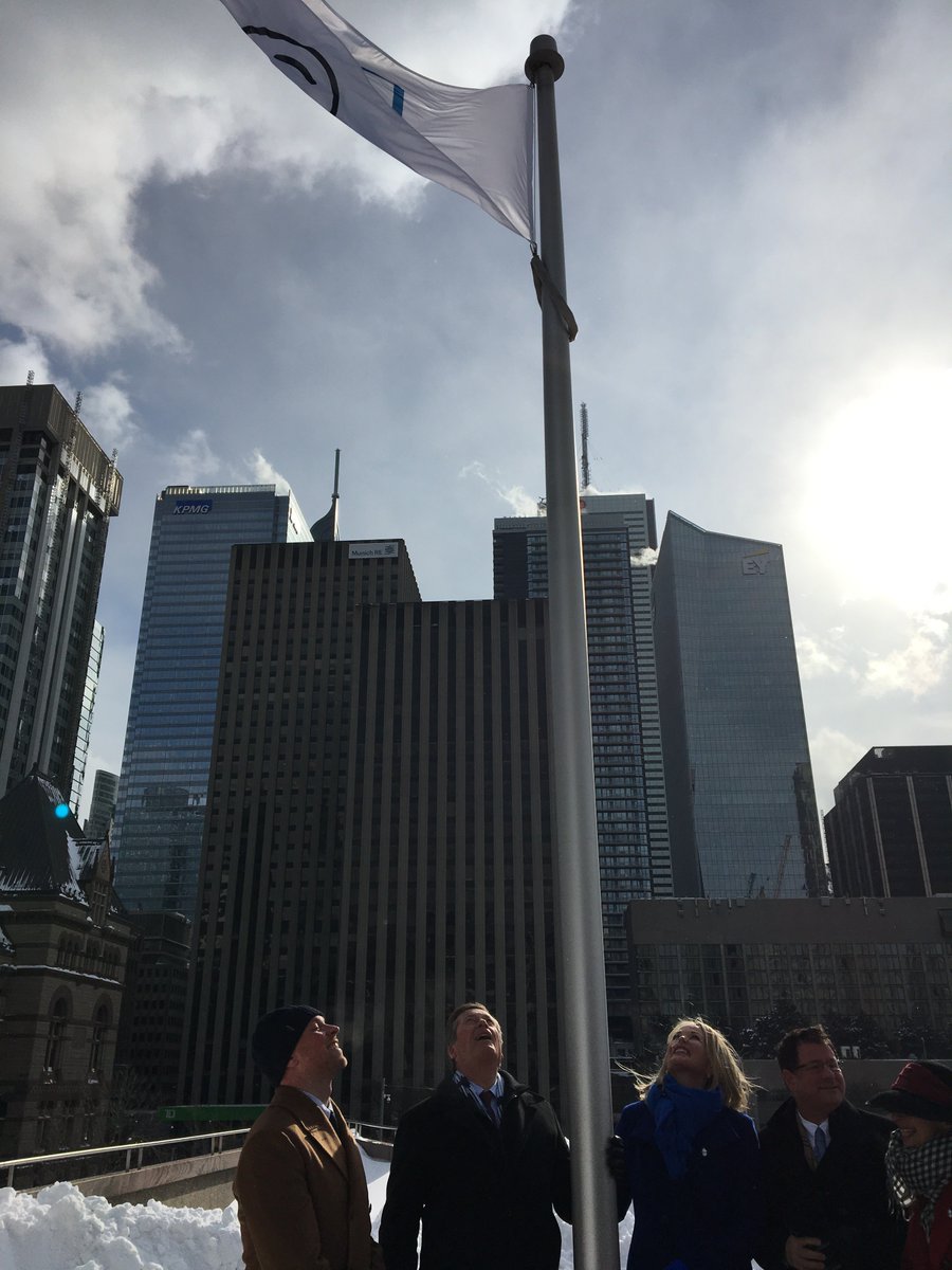 JohnTory's tweet photo. I’m proud to join @Bell_LetsTalk &amp; @CAMHNews to raise the Let's Talk Flag over City Hall and to loudly and repeatedly encourage people to join the conversation on mental health every day and to show their support for all those working to address mental health. #BellLetsTalk https://t.co/N9K098ndEE