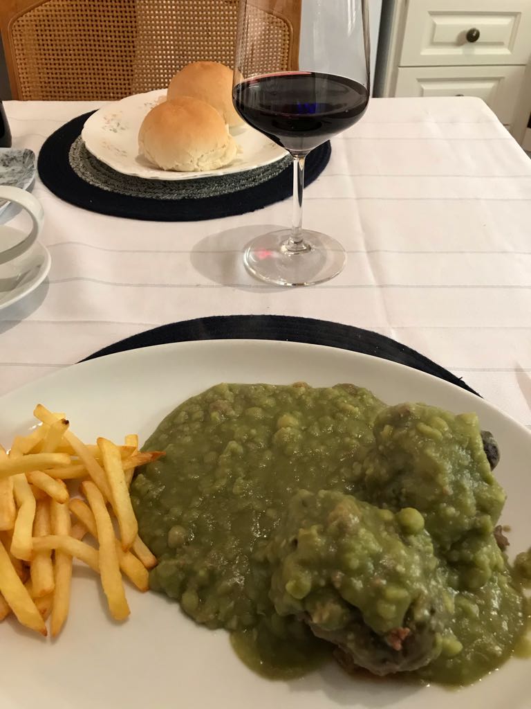 Ians_Iphone's tweet photo. When it’s cold, really cold there’s only the one. Faggots n peas with onion gravy. #Faggits https://t.co/6T0G2fvJuG