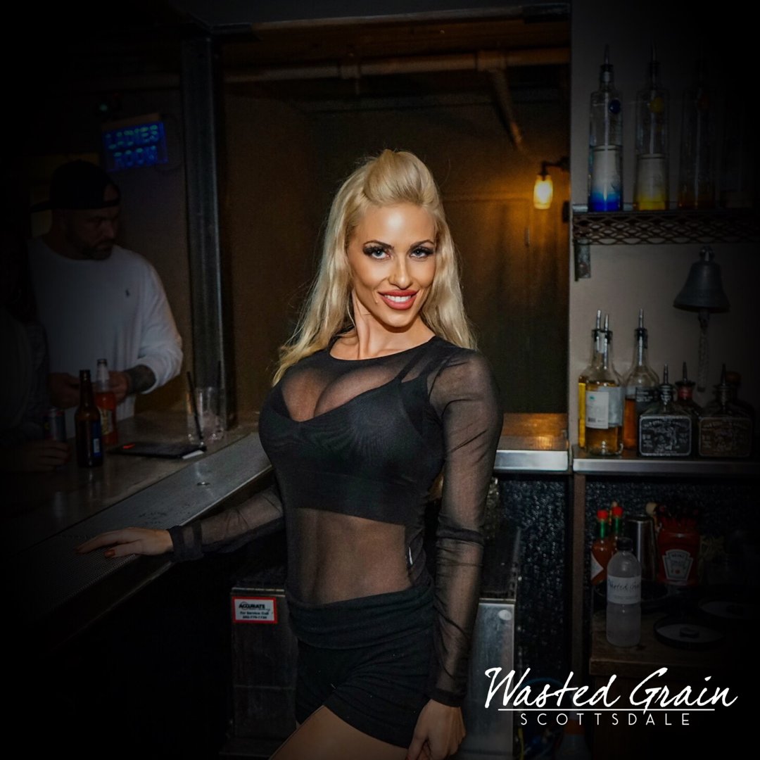 The prettiest thing in the Garden is our #WCW 🌹 Come visit @bubblemonkee this weekend!