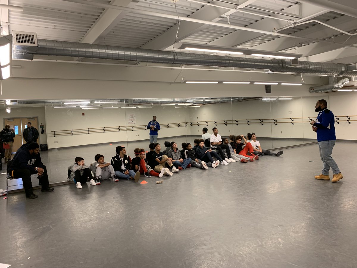 PhysEdArts's tweet photo. Boys leadership group on Friday!!! Special guest speaker Mr. Daley!!! #Careers #Focus #Goals #FutureLeaders @CrecArtsMiddle1 https://t.co/TuIec8sqvC