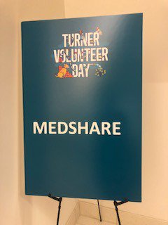 medshare's tweet photo. We had an awesome time making #CleanBirthingKits at @CNN in New York for #TurnerVolunteerDay! Thanks, @Turner volunteers, for supporting the health of 1,000 moms and their newborns! #TurnerLife #MedShareCares https://t.co/cXXuVuEUO6