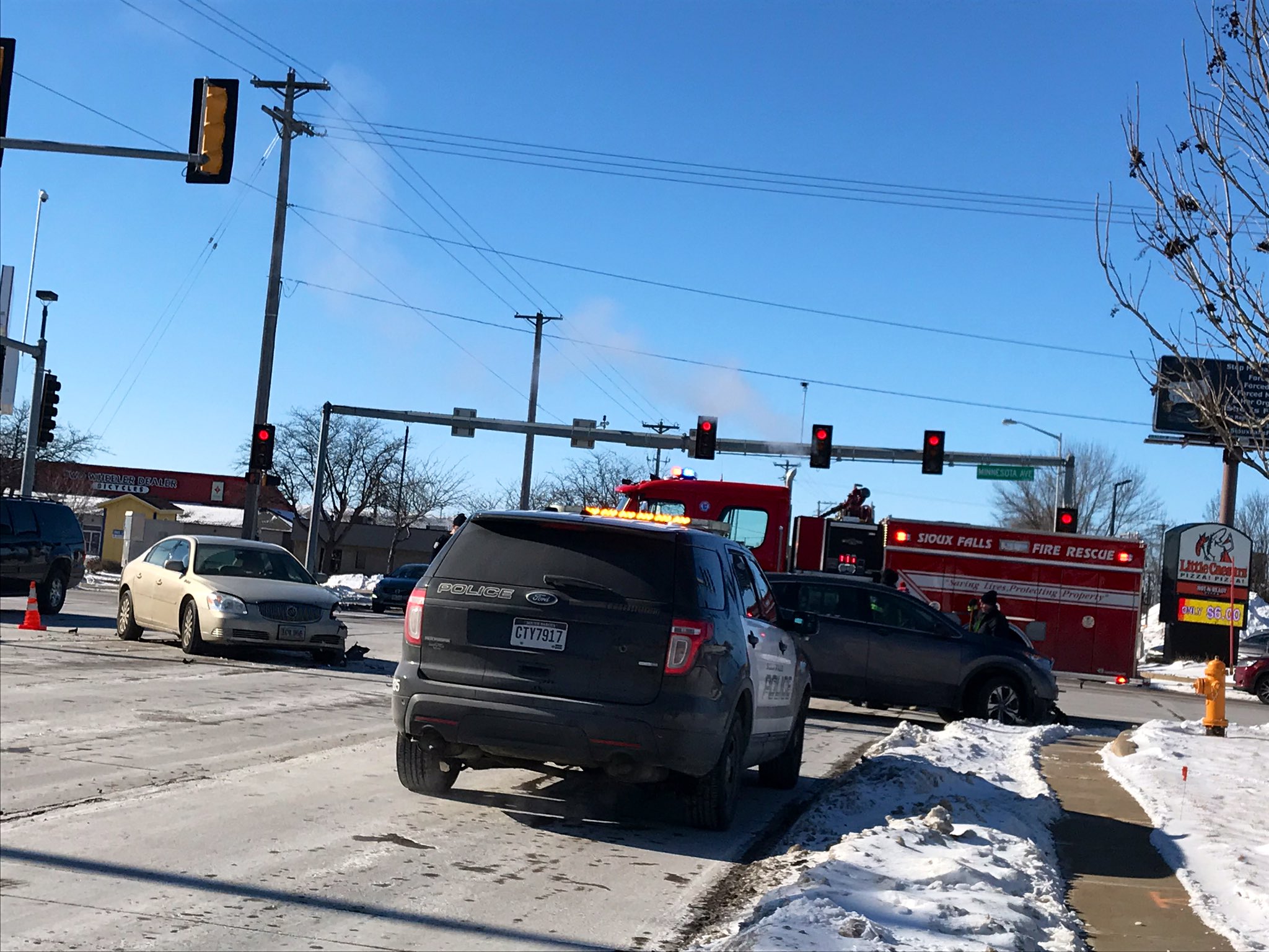 ArgusLeader911 on Twitter "Ambulance still on scene at 41st and