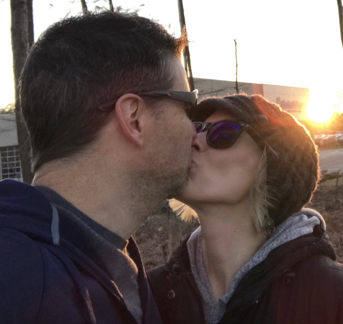 ErinRhewBooks's tweet photo. This guy. 🥰🥰 We walked 12 miles this weekend—laughing, talking, and dreaming, hand in hand. Life is wonderful with my best friend by my side! #marriage #happiness #keto #ketoexercise @DeekRhewBooks https://t.co/vcaJBzr7qq
