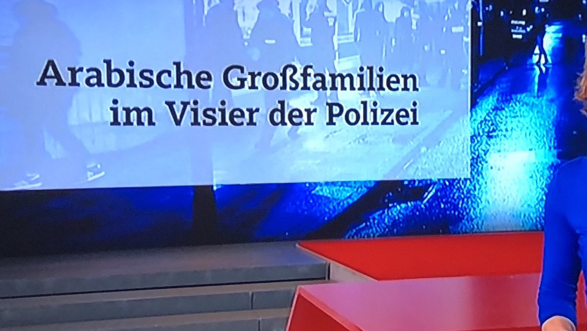 TriPhotographic's tweet image. WoW THEMA op #WDR #WDRextra ARABISCHE clans in vizier van de #politie MISDAAD in Ruhrgebied!
.
TURKSE CLANS -Turkse onderwereld