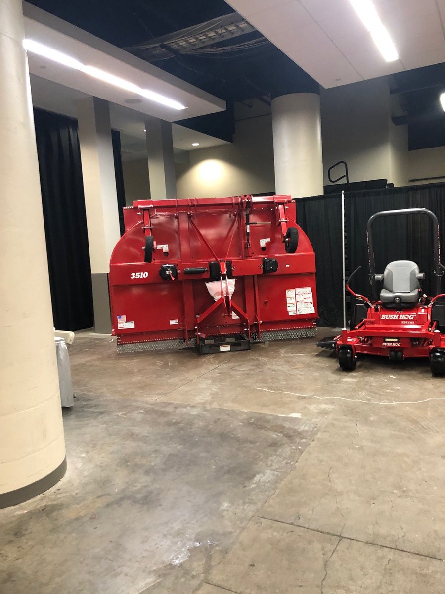 BushHogLLC's tweet image. If you are in the Des Moines area, come check out our Single Spindles,  Multi Spindles, Flex Wings, and Zero Turns at the Iowa Power Farming  Show! We are booth 1321 on the lower level of the convention center. #bushhog #singlespindle #multispindle #flexwings #zeroturn #IowaPower
