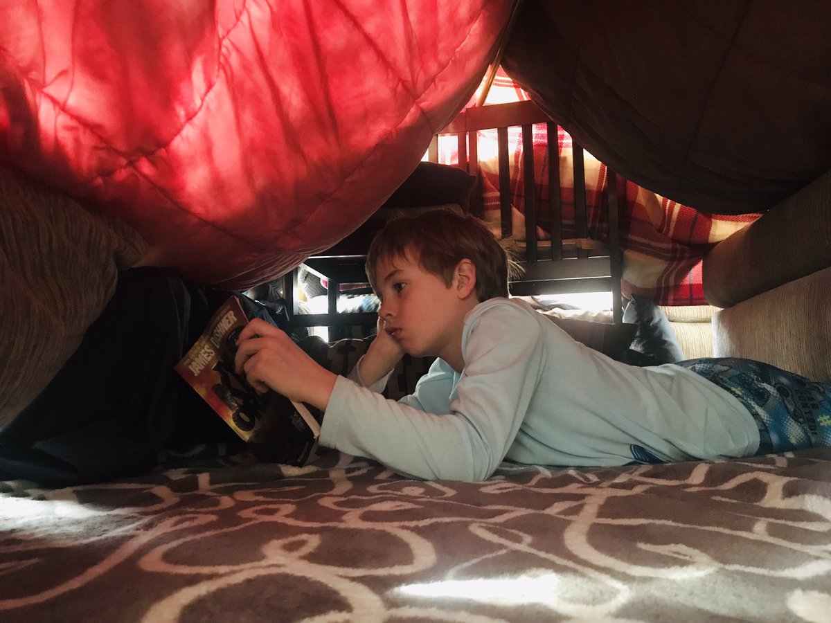 TamiRozenboom1's tweet photo. Marcus Rozenboom reading in his fort! Fun time! πβοΈ #LLECOLDDAY @LLEWIXOM https://t.co/KXFJSJKGNH