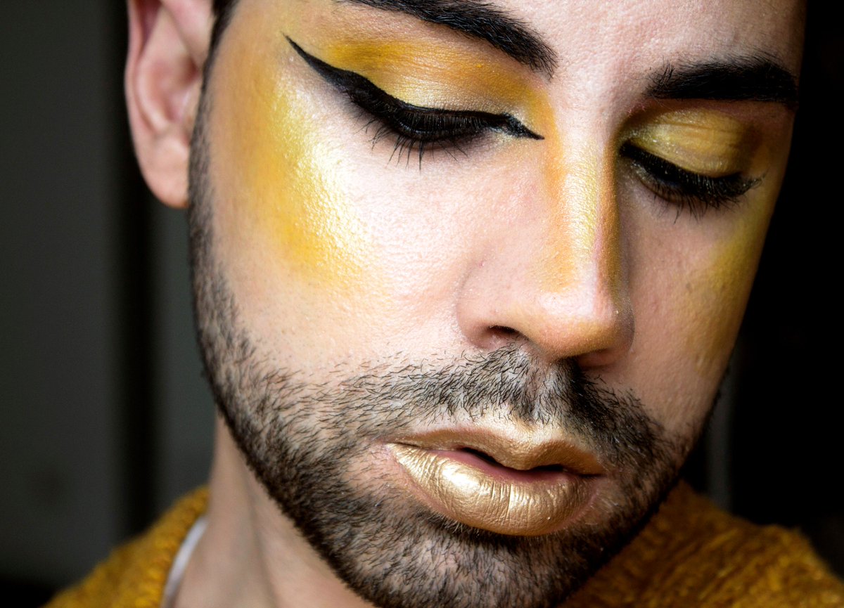 valcreador's tweet photo. Yellow? C-can you hear me?
I can be your china doll, if you want to see me fall.
#yellow #makeupplay #boysinmakeup #makeup https://t.co/HaU0pLo2iv