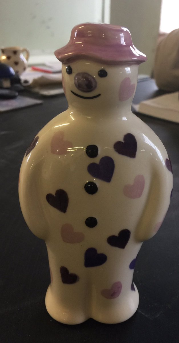 Remember to keep your eyes 👀 peeled for a special Purple Hearts item from <a href="/Peregrine_P/">Peregrine Pottery</a> for valentines day raising funds for <a href="/PancreaticCanUK/">Pancreatic Cancer UK</a> Will it be a snowman watch this space #sethslegacy