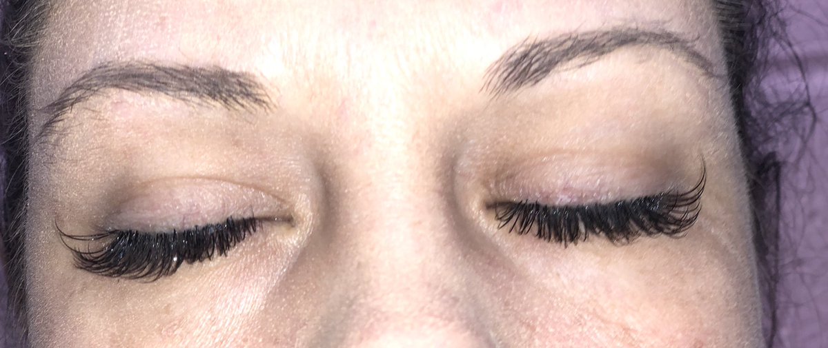 Jasmineee_BB's tweet image. To book an appointment text 980-275-9948 or DM Me#EverLashingQueens #GetLashed #LashQueens #CharlotteLashes #MinkLashes #CLTLashes #StripLashes #EyelashExtensions 
#CharlotteLashTech #CharlotteLashSalon #LashesonFleek
#charlottenc #cltlashes #cltminks #clteyellashextensions