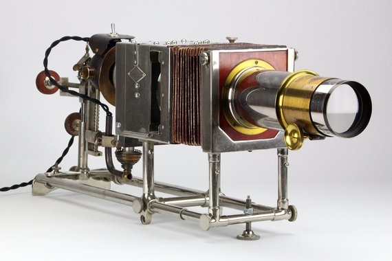 RetroPickers's tweet image. Antique Steampunk 1890s Imperial Stereopticon Magic Lantern Table Lamp w/ Brass Lens – Home Lighting Office/Theater Display &amp;amp; Collector - etsy.me/2S0Iu2s