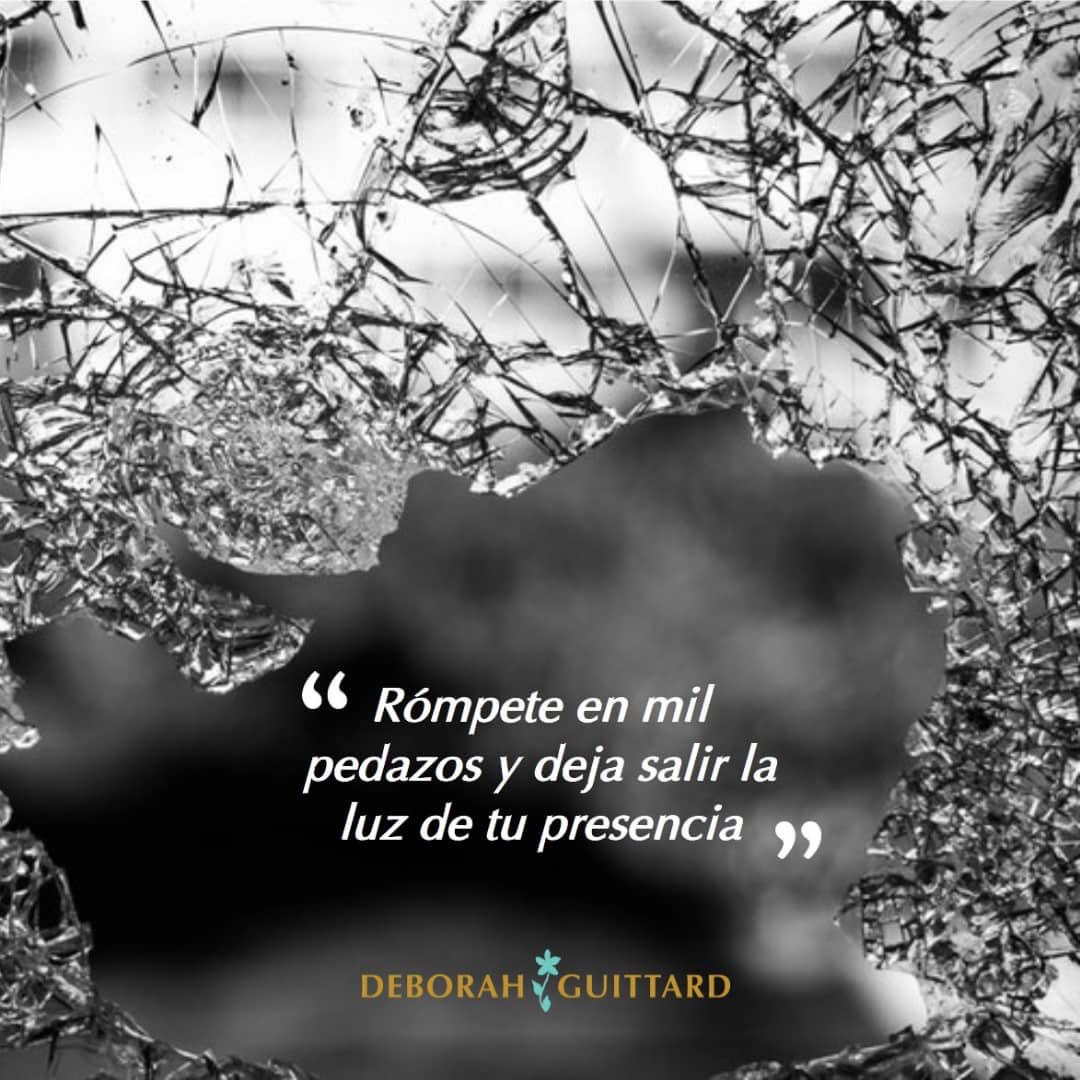 DeborahGuittard's tweet photo. El sufrimiento disfruta de la inconsciencia de encontrar siempre una causa externa que lo nutra y lo alimente.
La presencia es la conciencia del dolor como herramienta para sanar y trascender. https://t.co/7kdfmIia1Q