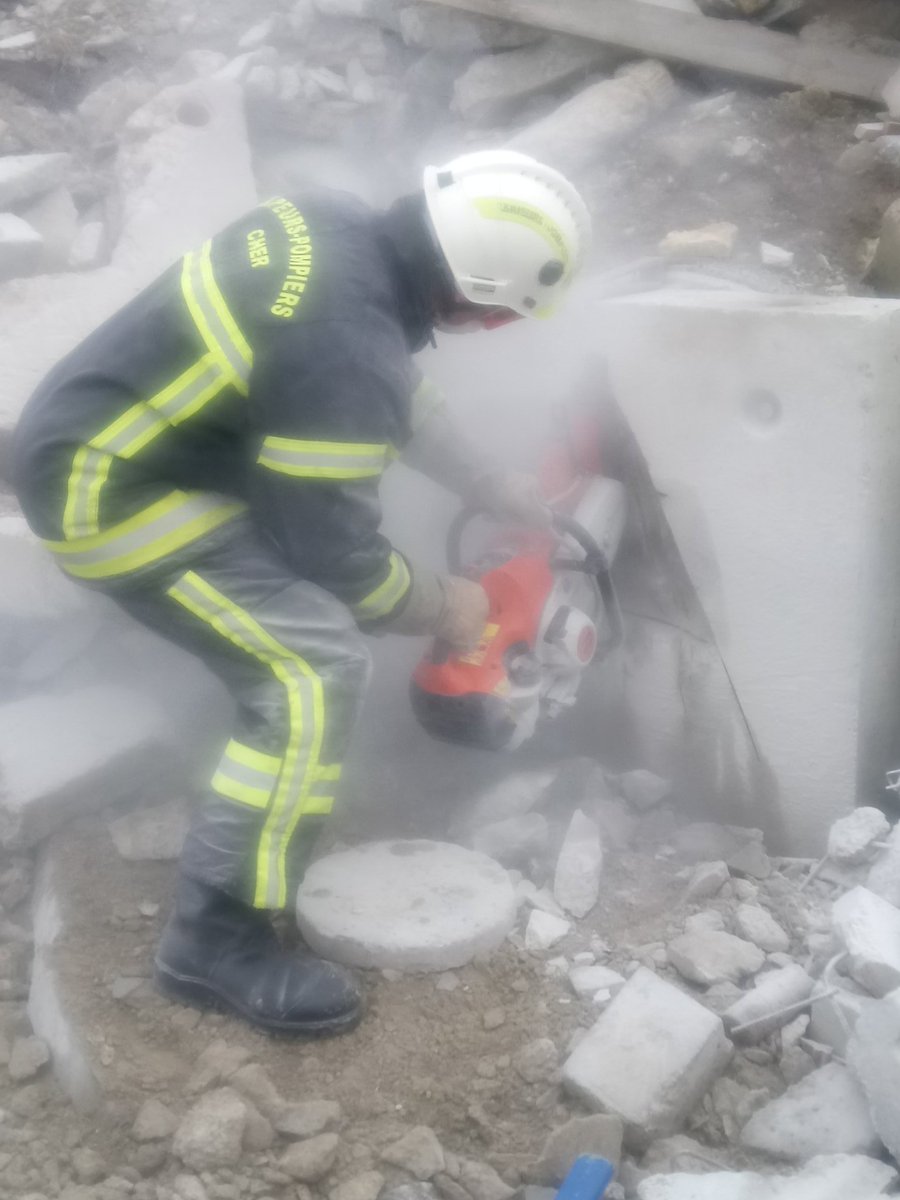 PONTHUS18's tweet image. Journée SDE#UIISC avec SDIS18@1 UNITÉ SDE18 ⚒🛠✂ 🕳 sur un secteur dédié#mixité#partage. Exercice prépa#INSARAG du lundi à jeudi #UIISC@CEIFOR. Merci pour l&apos;invitation.