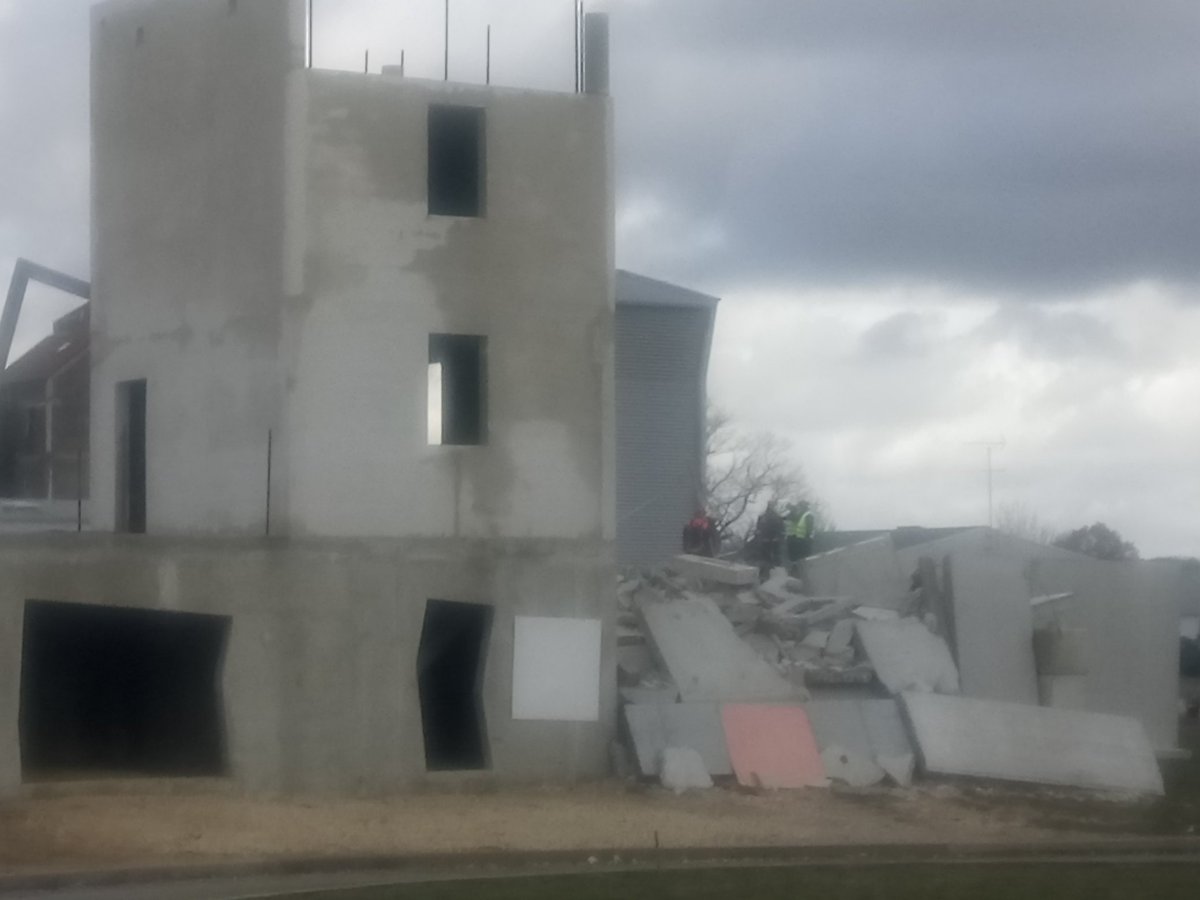 PONTHUS18's tweet image. Journée SDE#UIISC avec SDIS18@1 UNITÉ SDE18 ⚒🛠✂ 🕳 sur un secteur dédié#mixité#partage. Exercice prépa#INSARAG du lundi à jeudi #UIISC@CEIFOR. Merci pour l&apos;invitation.