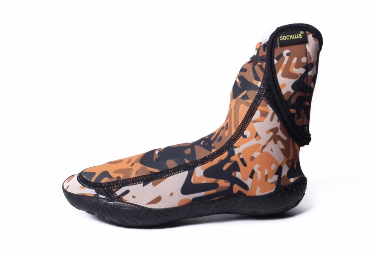SCRoundnet's tweet image. Our friends at @sockwa have dropped some🔥 with their #limitededition camo G-Hi models (safe to use in water, on sand, or on concrete)! Use promocode “SCROUNDNET1” at checkout for 25% off ANY product (sockwa.com)! Grab the #1 footwear brand in #Spikeball today.