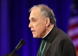 El Presidente de la Conferencia de Obispos Católicos de Estados Unidos, el Cardenal Daniel DiNardo, hace un llamado a la oración tras el tornado en Cuba que deja un saldo de varios muertos y unos 170 heridos. cms.usccb.org/news/2019/19-0…