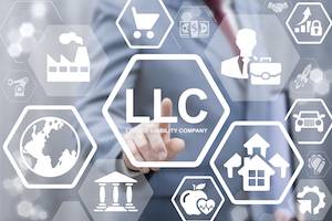 AHR_Law's tweet photo. How Recent Changes to Illinois Law Affect Limited Liability Companies https://t.co/kFIGOVTpmK https://t.co/F6GR8CPlLF