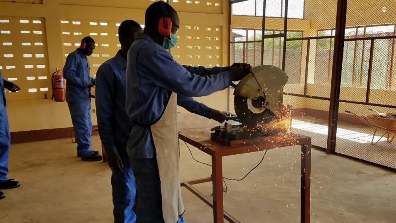 StateDeptPM's tweet image. Check out @StateDeptPM&apos;s new #Dipnote on how our convention weapons destruction programs are countering illicit arms trafficking in the strategic Lake Chad basin by destroying excess weapons and ammo and improving the security of existing stockpiles. go.usa.gov/xE8wd