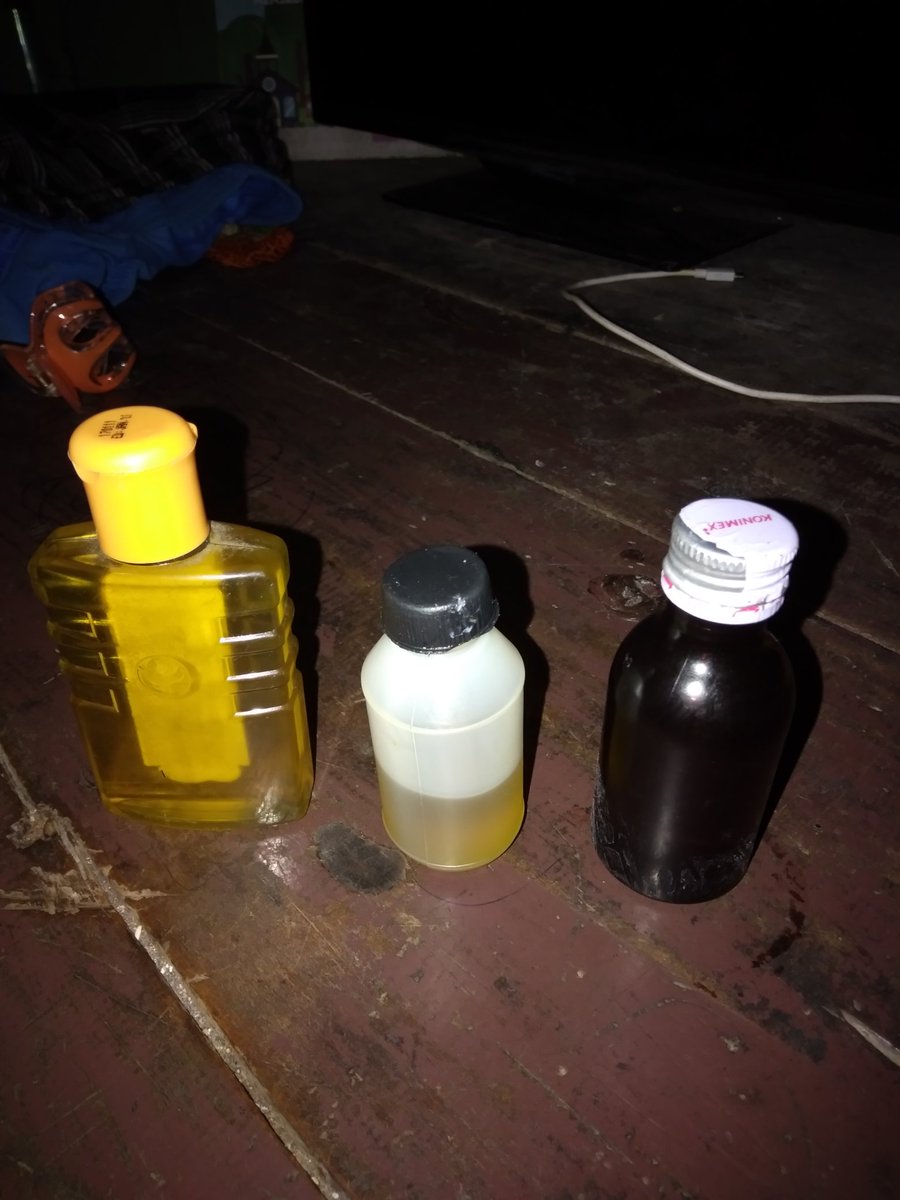 NokenPapua4's tweet photo. Hasil minyak lintah asli PAPUA hasil buatan saya sendiri bisa urut bisa suntik https://t.co/GWefHKXqCx