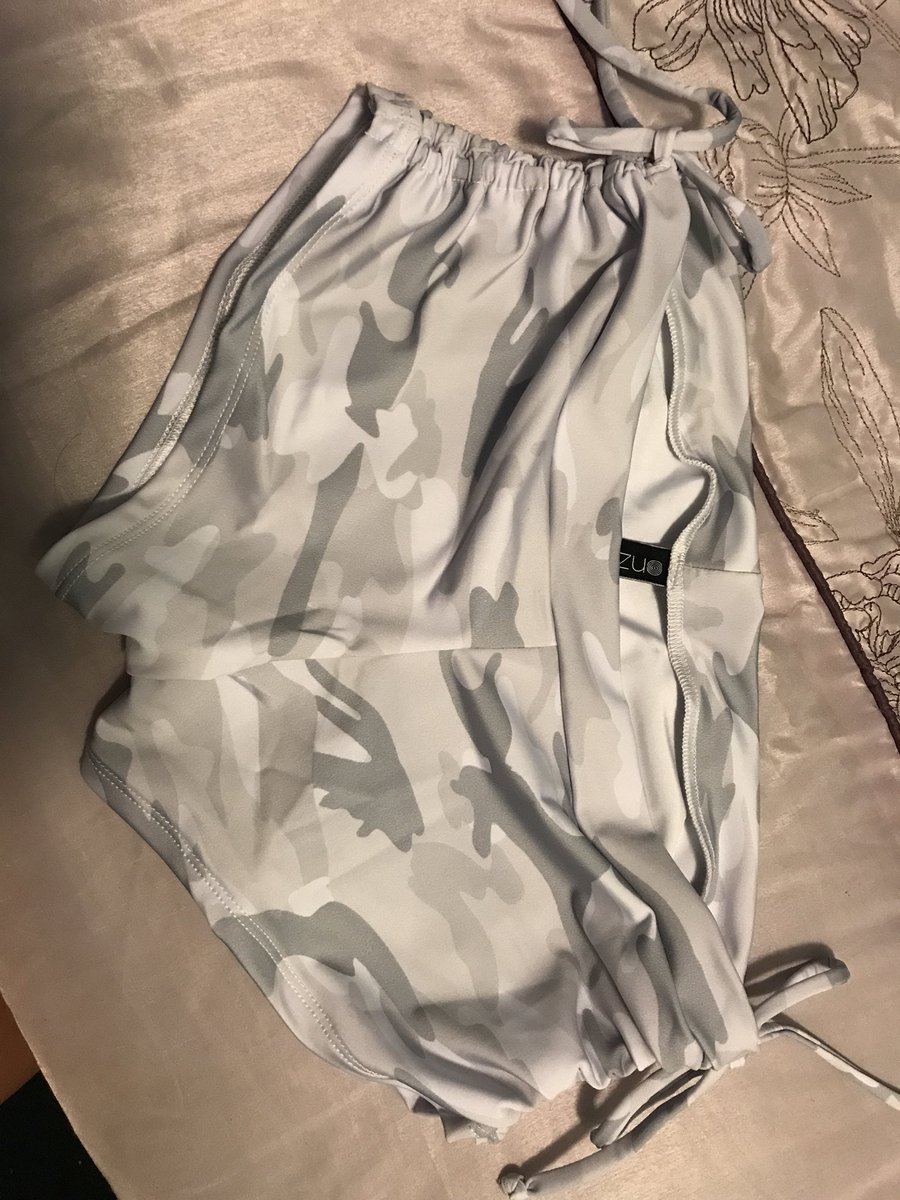 edithc32's tweet image. Yasss my yoga shorts came in 🙌🏼 just in time wooo! #class30 #hotyoga