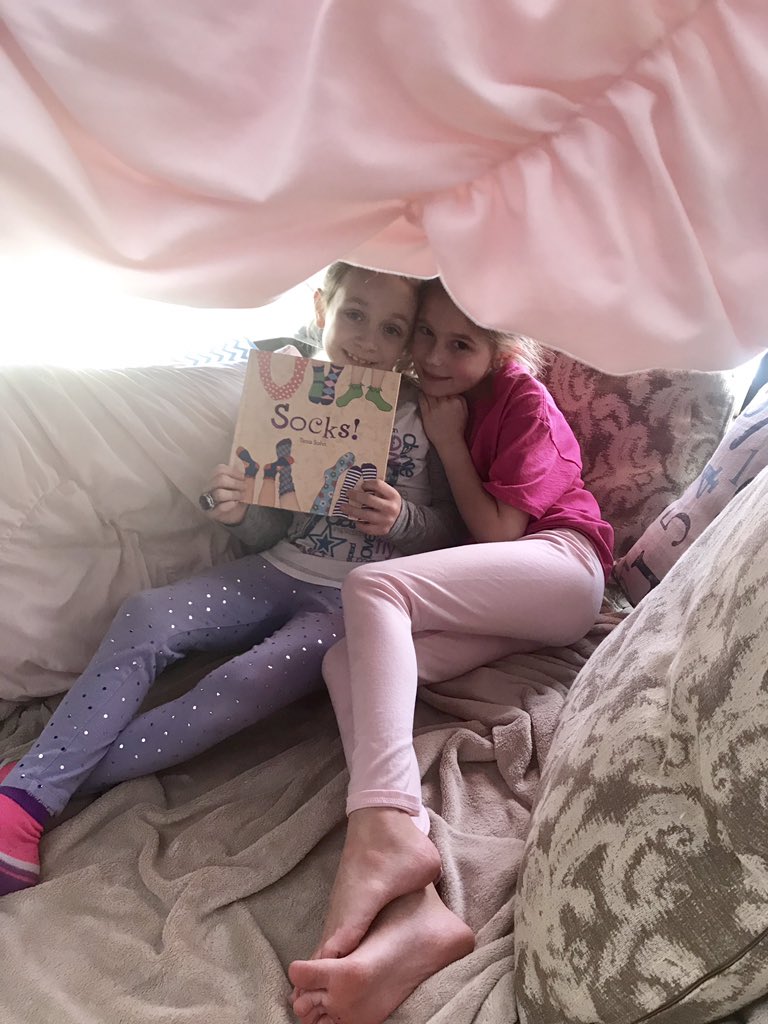 lisabuf's tweet photo. @LLEWIXOM #LLEColdDay
Gianna Bufalini reading to her buddies :) https://t.co/epeMkR3Fh9
