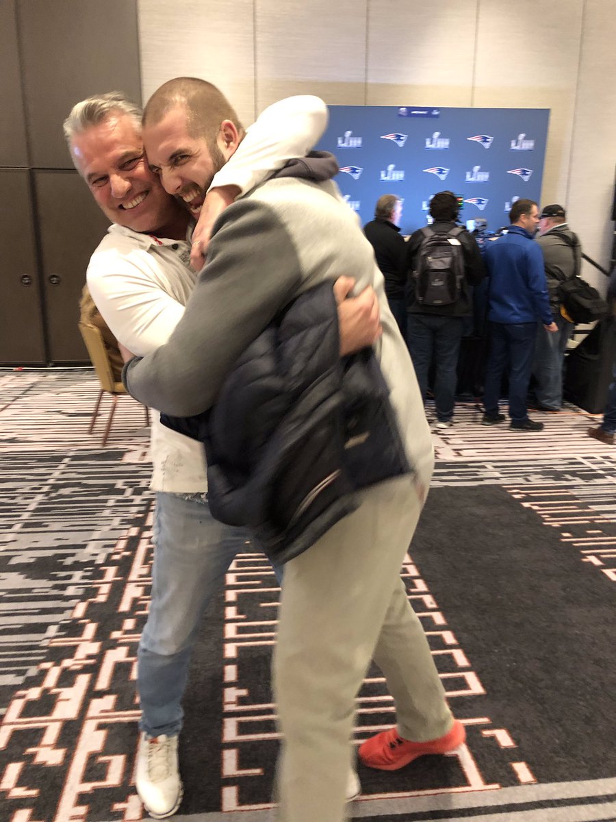 Jan Stecker (@stecker_jan) on Twitter photo Erstes Wiedersehen after Keller!
Love is in the Air.
#ranSB53 mit <a href="/BjoernWerner/">Björn Werner</a> bei Patriots PK Erstes Wiedersehen after Keller!
Love is in the Air.
#ranSB53 mit <a href="/BjoernWerner/">Björn Werner</a> bei Patriots PK