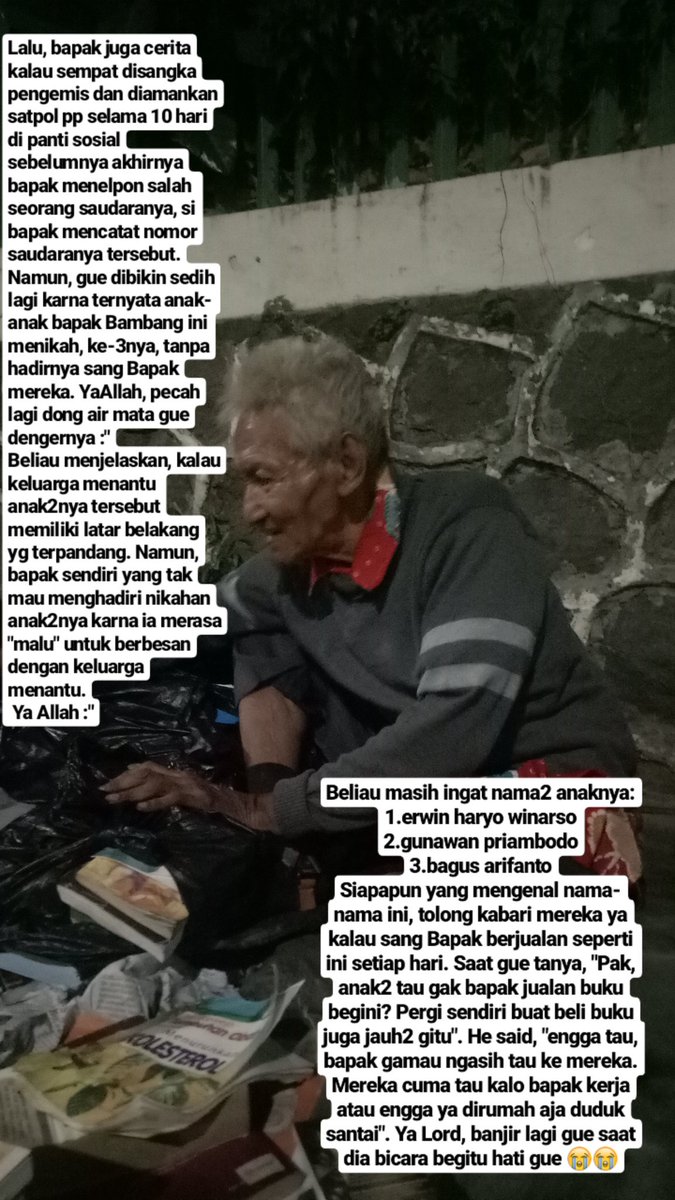 IrfanRiansyahhh's tweet photo. TWITTER, PLEASE DO YOUR MAGIC AGAIN! 

Namanya Bapak Bambang Sucipto, umur 74 tahun. Ia biasa menjual buku-buku baru serta bekas dengan harga 10-20rb saja! Beliau biasa berjualan di depan Sekolah Prancis yg di Cipete, Jaksel. Mulai dagang dari habis isya sampai jam 12 malam. 😢 https://t.co/EClGkiJ36U