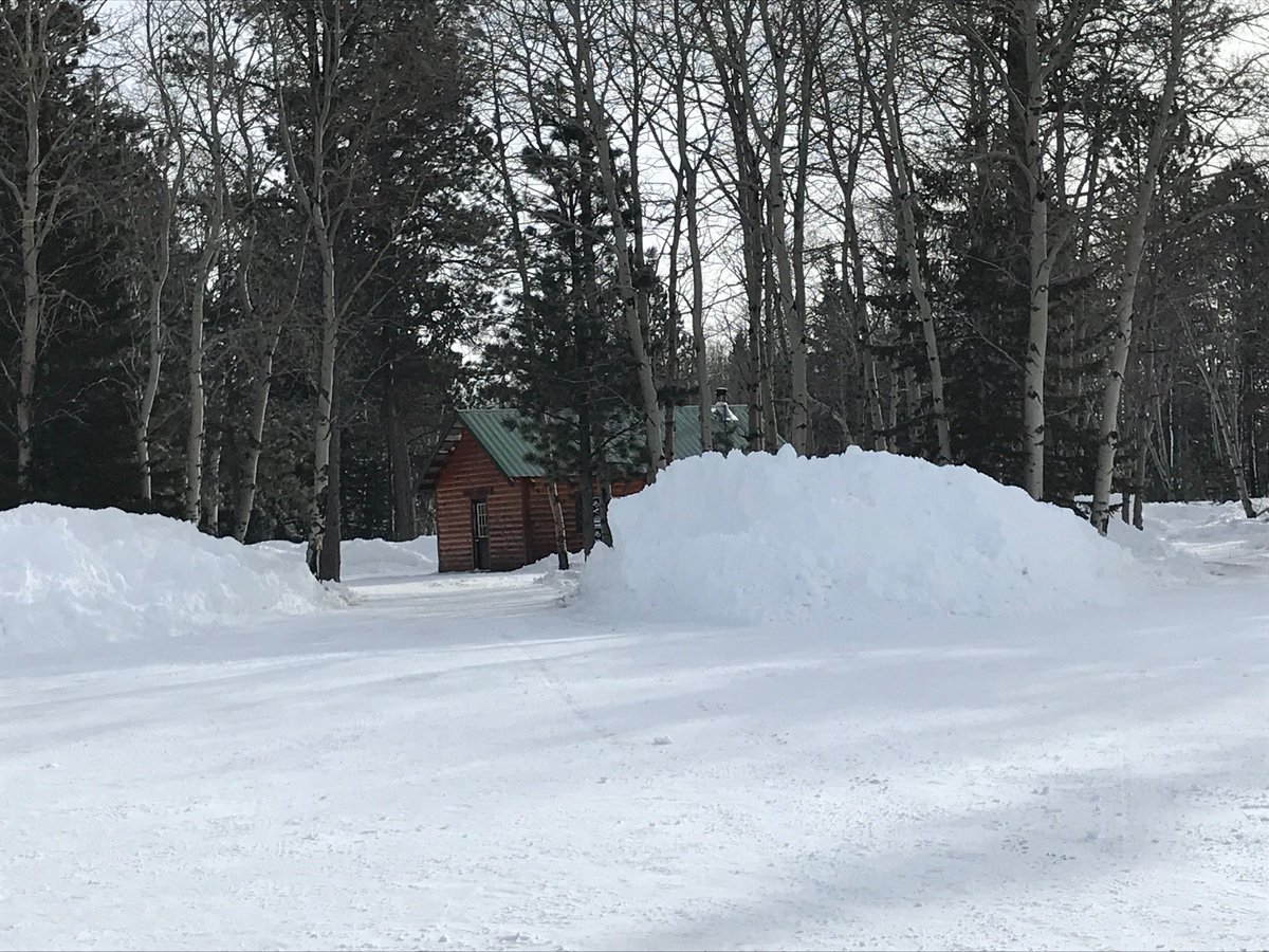Dumont Trailhead in all it's glory! We're saying EXCELLENT for trail conditions across the board!