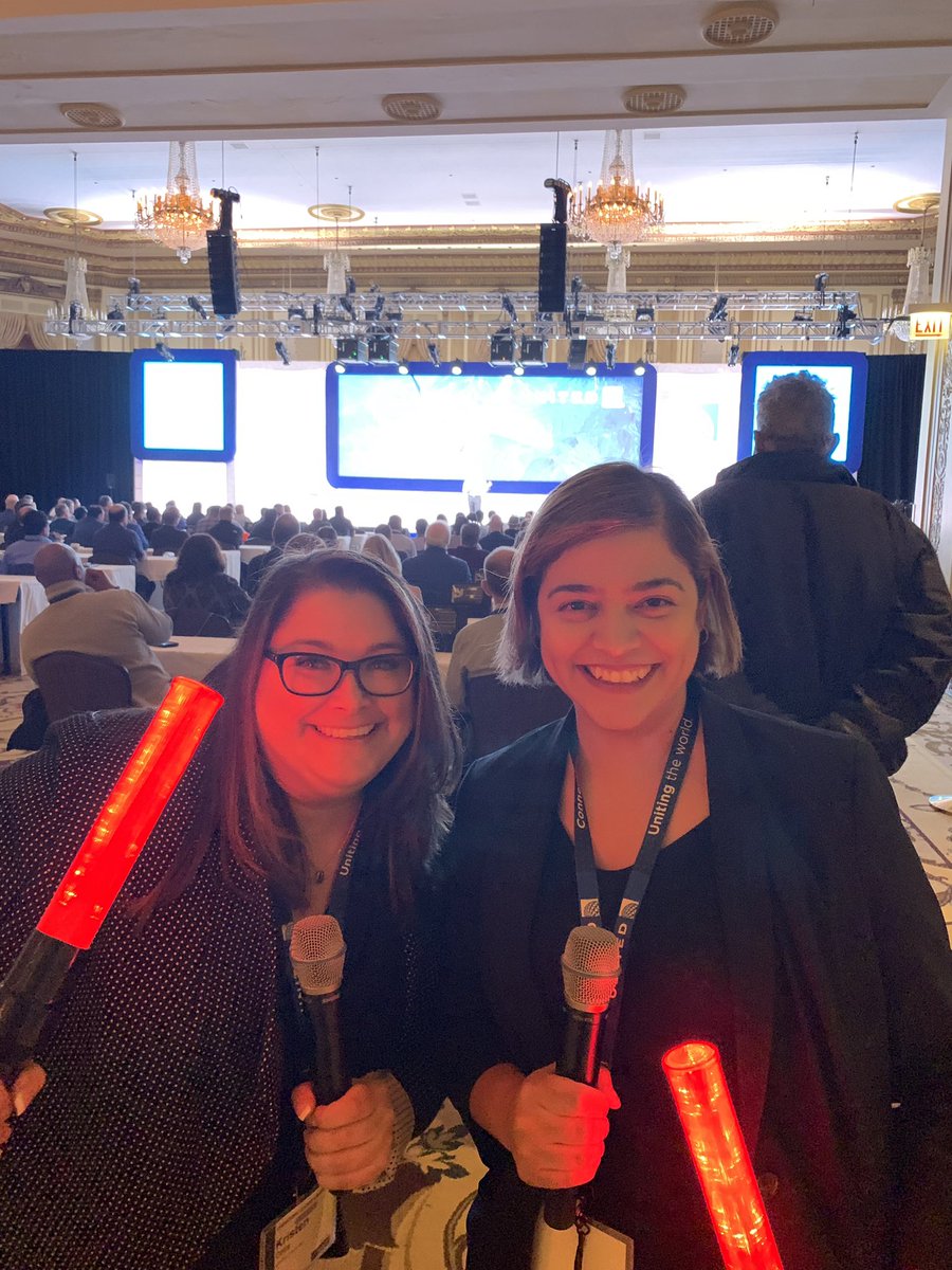 KKira312's tweet photo. Who’s ready for some Q&amp;A? I so want to keep my flashlight 🔦United Technical Operations Field Leaders Conference 2019 #unitedtechops #beingunited #united @weareunited #techopsrocks👍 #jackofalltrades #flashlight #palmerhouse #chicago #q&amp;a https://t.co/8gjf2L7oHx