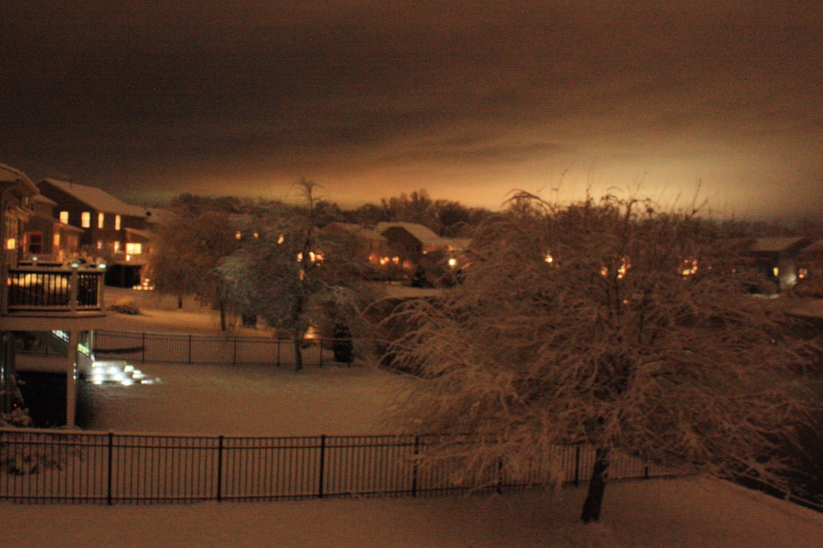 WX_ATM's tweet photo. It’s cold, it’s icy...but it’s also beautiful #winter #snowscape @capitalweather https://t.co/ZtD9zub3UD