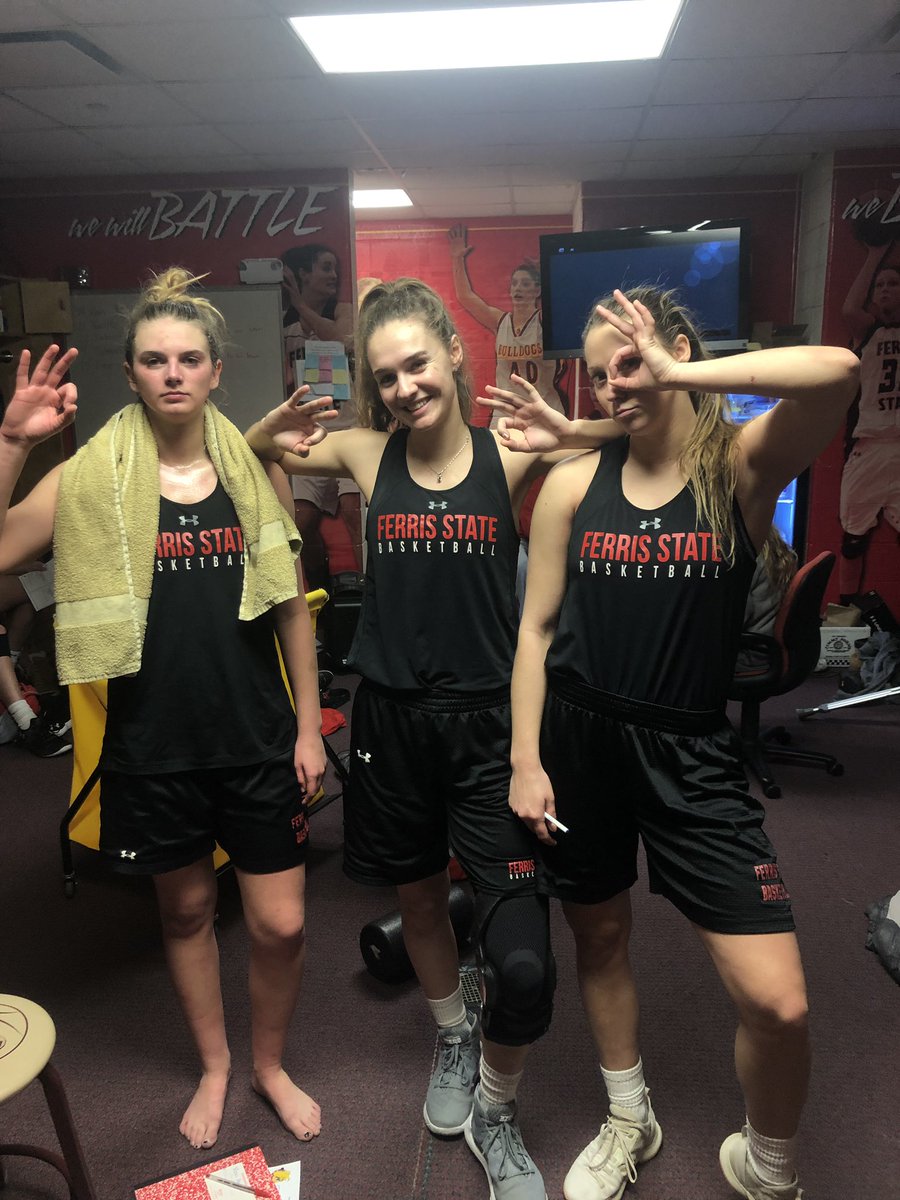FerrisWBBall's tweet image. This weather won’t stop our grind!! Shoutout to these THREE WINNERS of the day!!!🏅👌🏀
@Renee_Sturm @lexi_bushh @KelseyWyman3 #7core #Dawgs