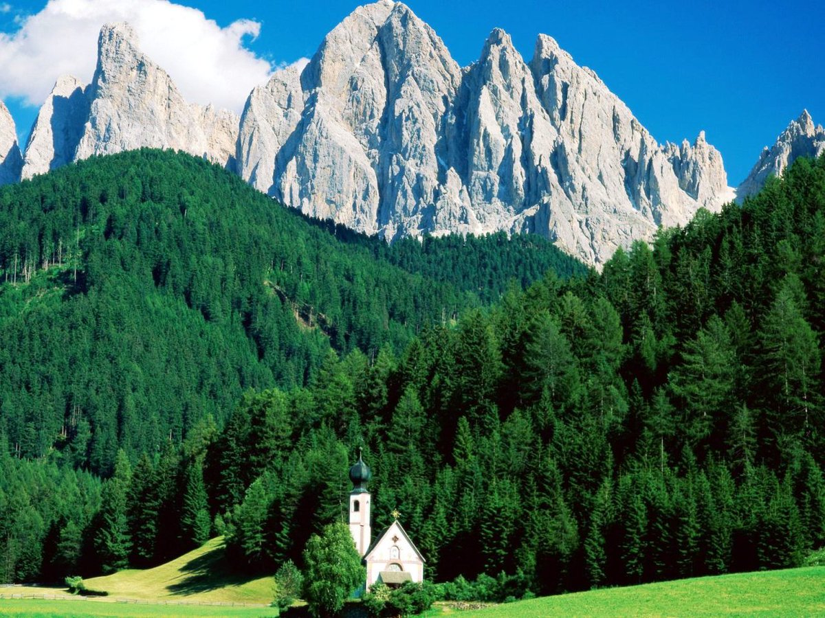 #Dolomiti ( #DolomiteMountains ),Veneto, Italy.